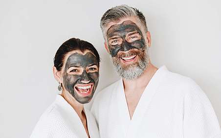 Spa-Tag mit Gesichtsmaske