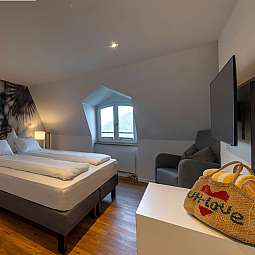 Gemütliches Schlafzimmer mit Aussicht