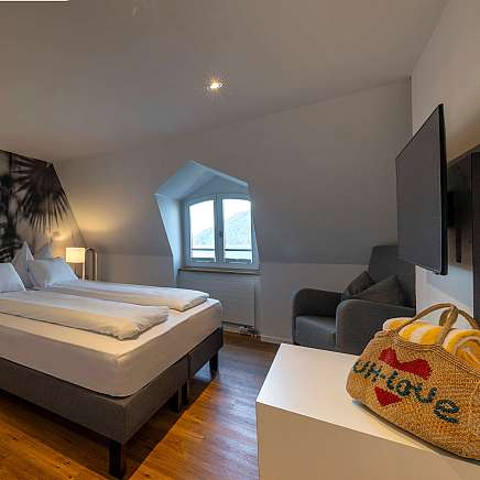 Gemütliches Schlafzimmer mit Aussicht