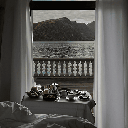 breakfast lake view 9mb